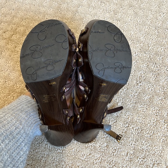 Jessica Simpson "Genevieve" Scrappy Stilettos - Picture 3 of 5